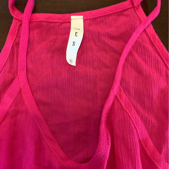 🔥2 FOR $10🔥 Hot Pink Tank with tie front - Picture 2 of 4